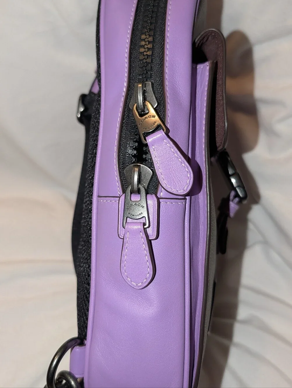COACH LEATHER AND SIGNATURE COATED CANVAS TRACK PACK Purple Brown CL432 EUC
